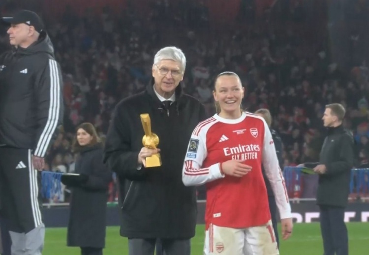 巴媒：阿德里亚诺·菲尔米诺转会费100万欧，与三镇签约2+1年