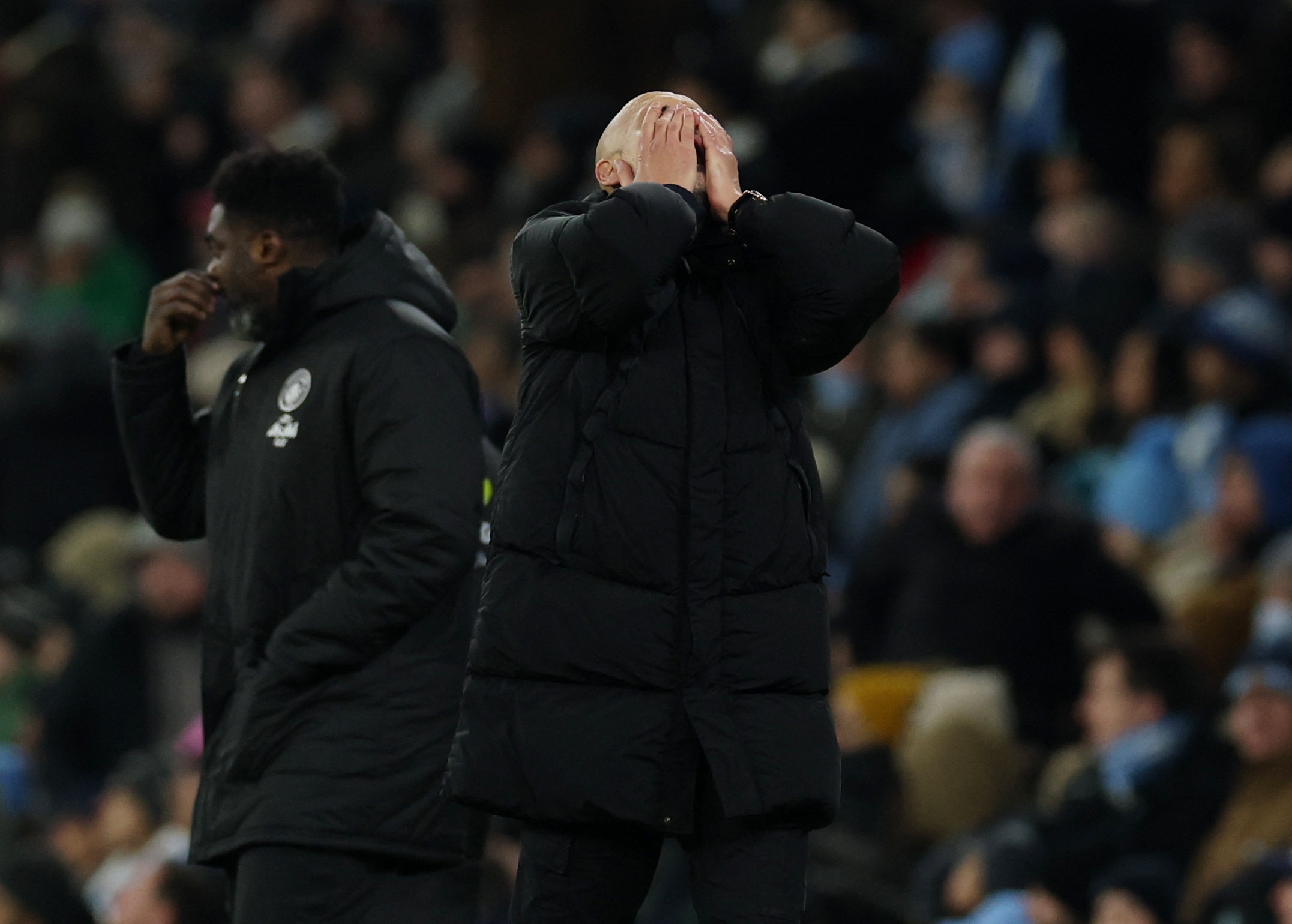 中途再换帅！塞维利亚官方：任命普拉萨为球队新帅，签约至2027年