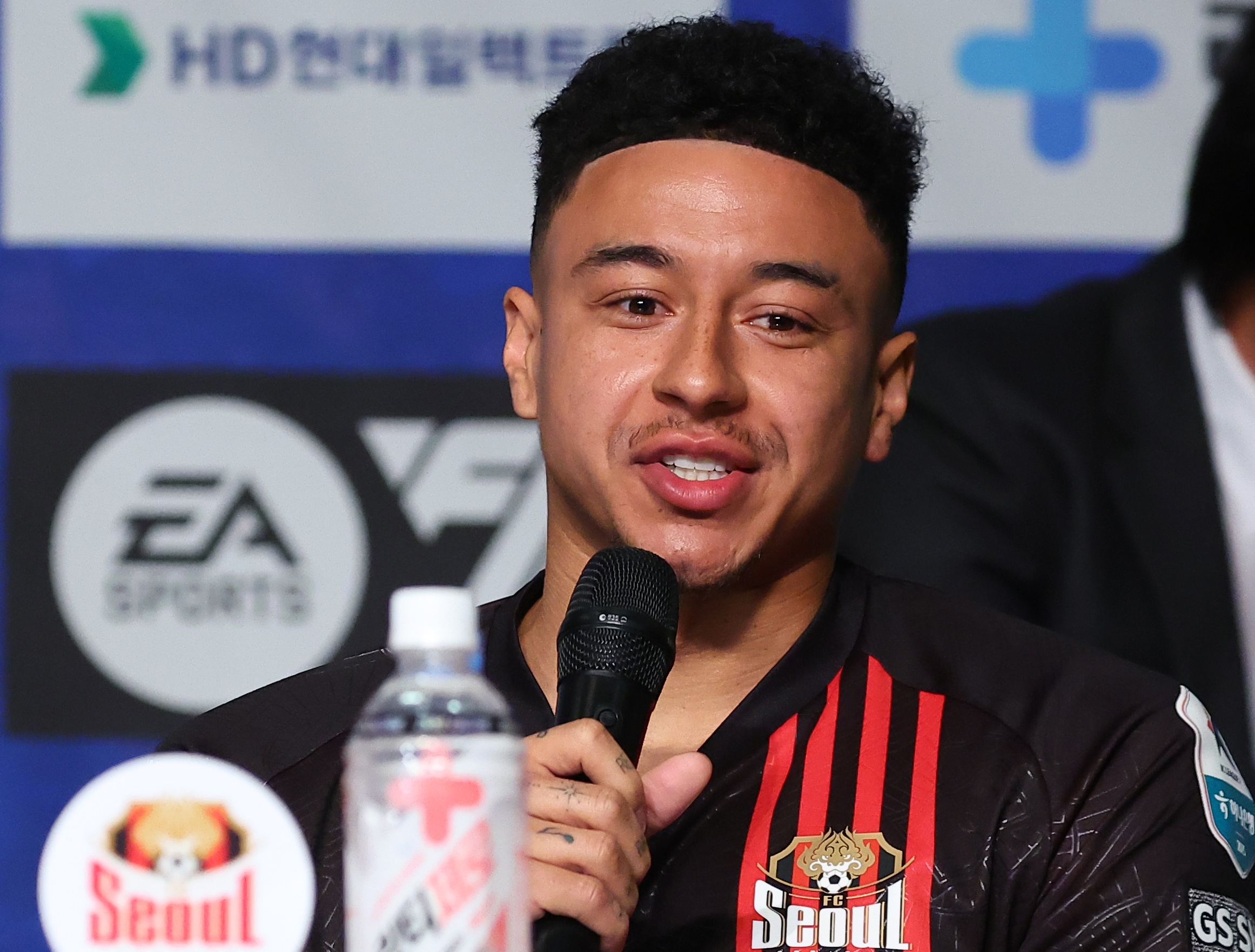 JR·史密斯：詹姆斯下赛季会回骑士 他油箱里还有很多油